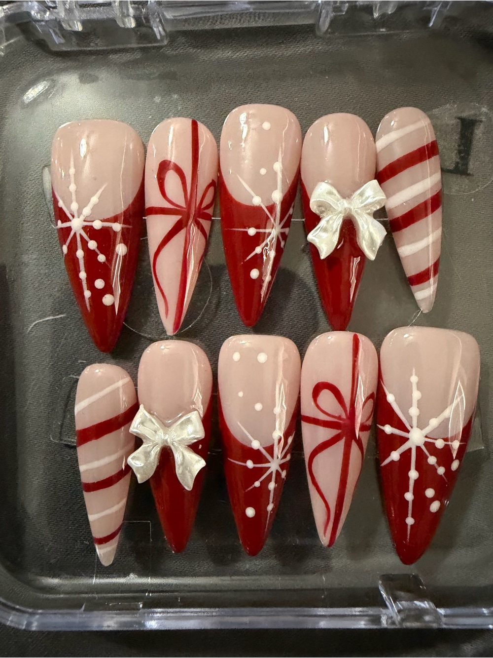 **NWT** Festive Red & Nude Holiday Press-On Nail Set with 3D Bow Accents